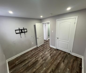 For Lease - 15 Tiger Crescent, Brampton, Ontario - Photo 3