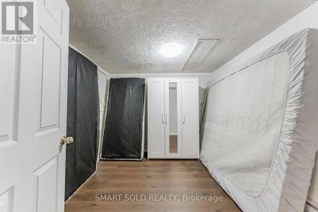 22 HAZELGLEN COURT - Photo 4