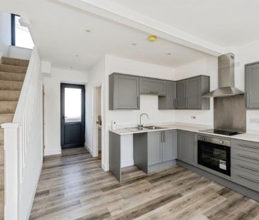 Heol Twrch, Lower Cwmtwrch, SWANSEA - Photo 1