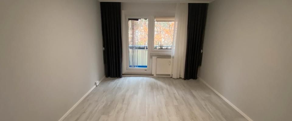Modern sanierte 3-Zimmer-Wohnung mit Balkon & EBK – ruhig gelege - Photo 1