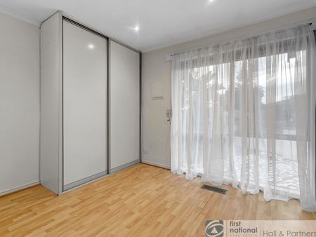 Convenient location - Photo 5