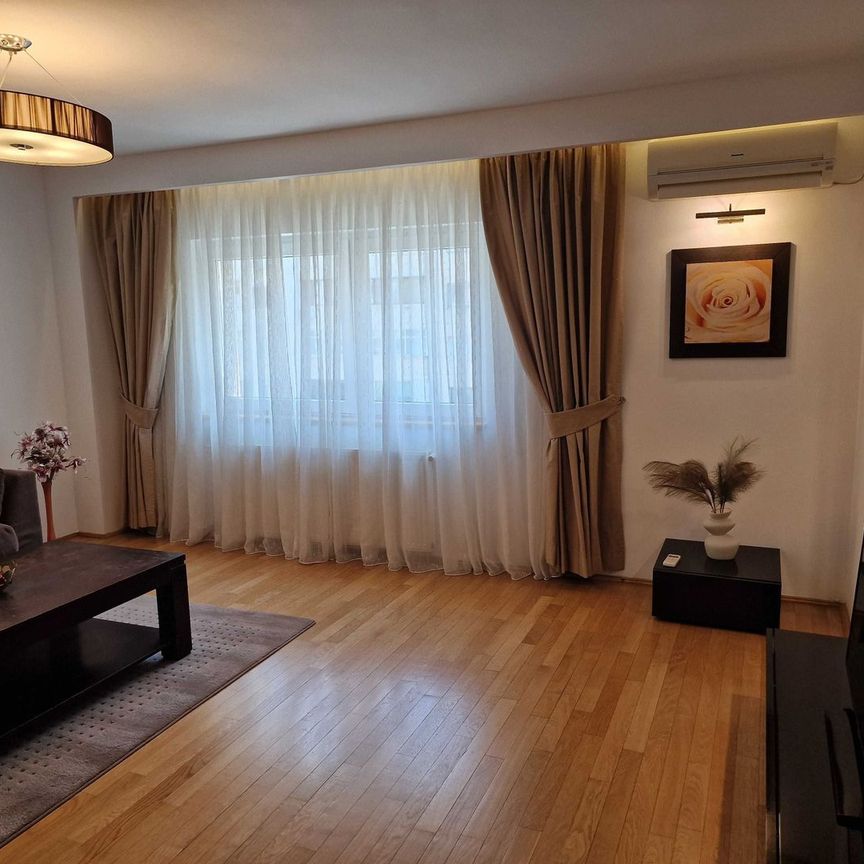 Apartament 4 camere | Bd. Decebal | 100 mp | Etaj 5/8 | 2 băi - Photo 1