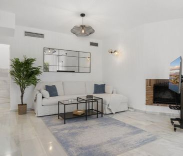 Luxury penthouse for rent in Marbella, Andalusia - Photo 6