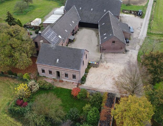 HAUPTHAUS DES ROHRHOFS IN KREFELD-FISCHELN ZU VERMIETEN - Foto 1