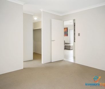 12 Claymore Place, Piara Waters, WA 6112 - Photo 3