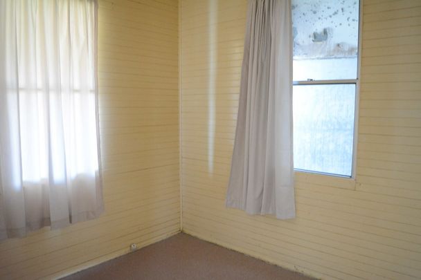 2 Archibald Street, Toowoomba City - Photo 1