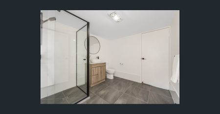 Spacious Family Living in the Heart of Strathpine - Photo 4