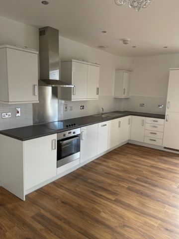 2 bedroom Apartment - Salvisberg Court, Otto Road, Welwyn Garden City - Photo 4