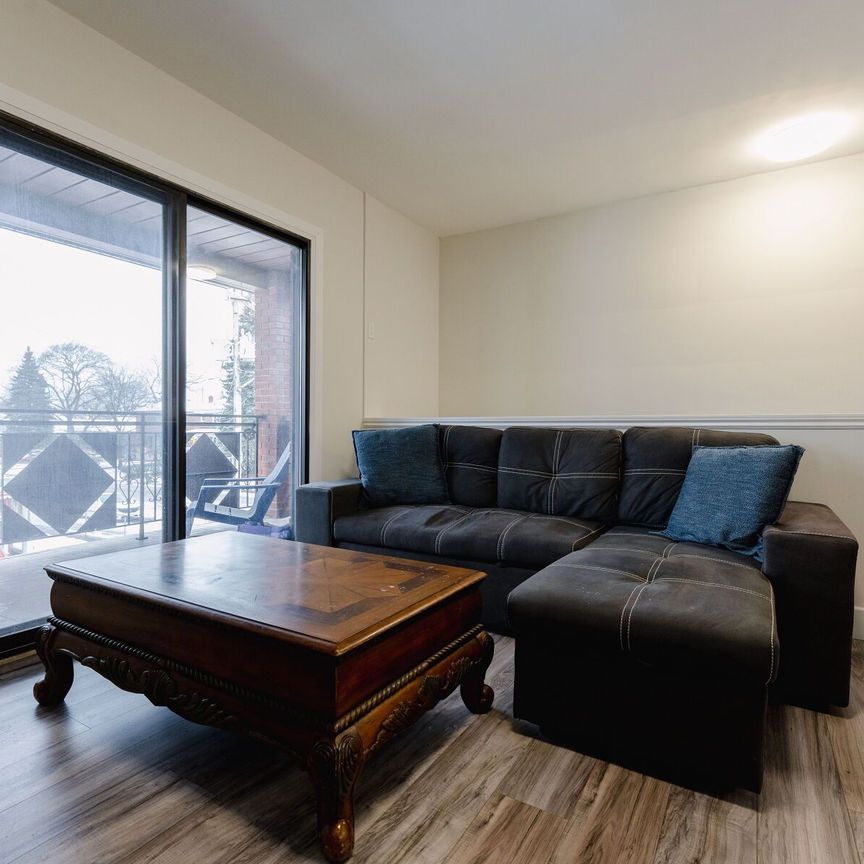 For Lease - 713 The Queensway N/A Unit# #Rear, Toronto, Ontario - Photo 1