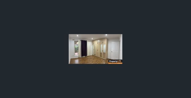 Comfort Meets Convenience – Stylish Home Ready to Move In! - Photo 1