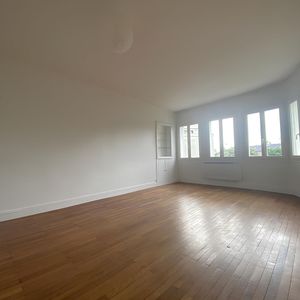 A Louer - Nantes Saint Clement - Appartement 2 Pièces De 43.43m² - Photo 2