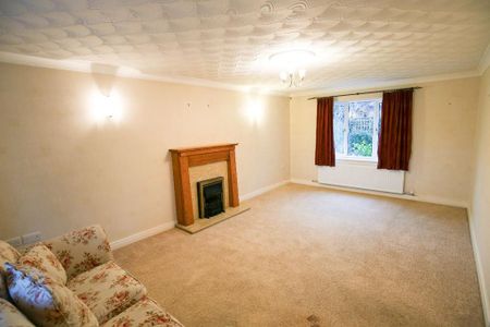 4 bedroom detached house to rent - Photo 3