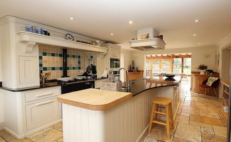 5 bedroom detached house to rent - Photo 5