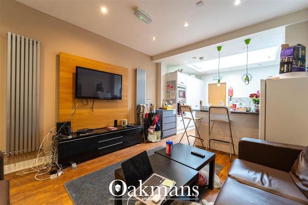 6 bedroom house to rent - Photo 1