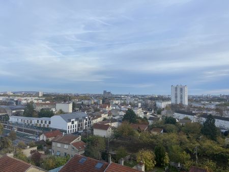 Appartement RUE HOURELLE - Photo 2