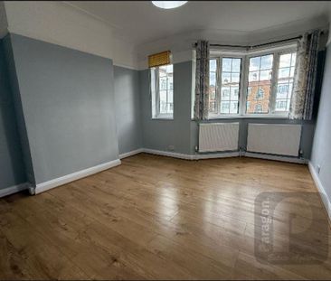 3 bedroom flat to rent - Photo 1