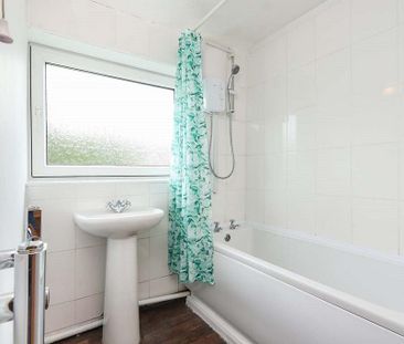 3 bedroom terraced house to rent - Photo 6