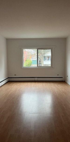 Grand 5 1/2 à louer - Chauffage et eau chaude inclus - Photo 1