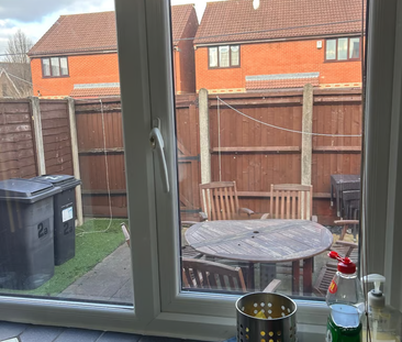 1 bedroom in a house share to rent - Photo 5