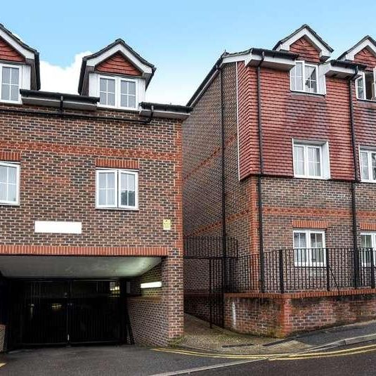 Hospital Hill, Chesham, HP5 - Photo 1