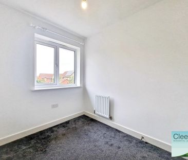 3 bed semi-detached house to rent in Croft Drive, Bishops Cleeve, GL52 - Photo 3