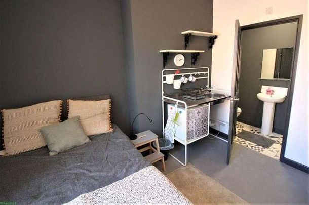 A Far Gosford Street, Coventry, CV1 - Photo 1
