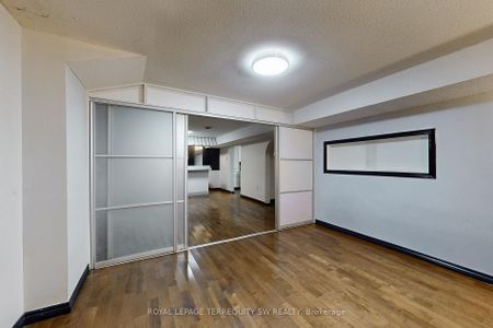 For Lease - 327a Beechgrove Drive, Toronto, Ontario - Photo 2