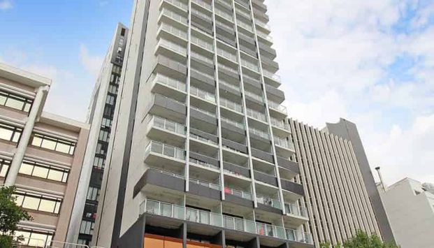 Location, location and location! - Photo 1