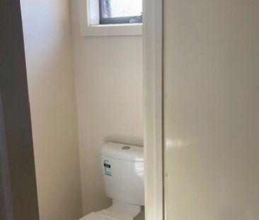 STUDIO/BEDSIT - Photo 6