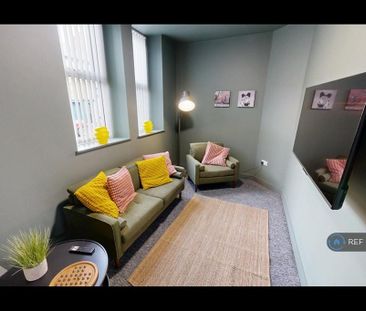 1 bedroom in a house share to rent - Photo 1