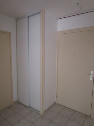 Location Appartement 2 pièces 41m² VALENCE 26000 - Photo 2
