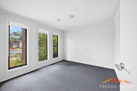 3 Brind Way, Lucas VIC 3350 - Photo 4