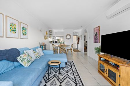 4/32 Macaulay Street, Coorparoo QLD 4151 - Apartment For Rent | Domain - Photo 2