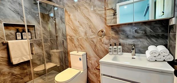 Clayton South - Photo 1