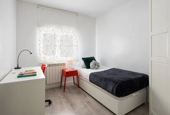 Calle Berruguete, Madrid, Community of Madrid 28039