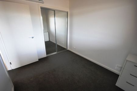 LOW MAINTENANCE - Upstairs 1x1 Modern Unit - Photo 4