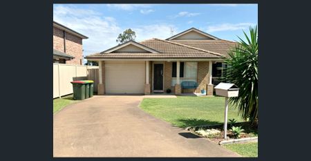 Three Bedroom Duplex - Photo 2