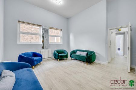 4 bedroom flat to rent - Photo 2