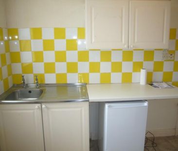 1 bedroom end of terrace house to rent - Photo 3