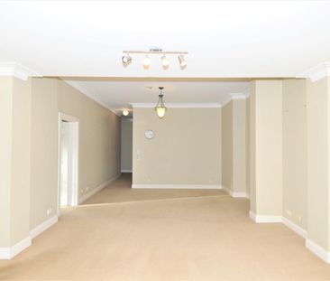 2-bedroom apartment in a quiet neighbourhood!! - Photo 1