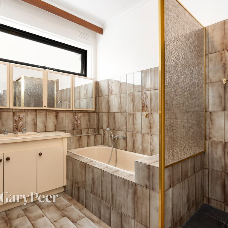 14 Almond St, Caulfield South VIC 3162 - House For Rent | Domain - Photo 1