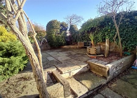 2 bedroom terraced house to rent - Photo 4