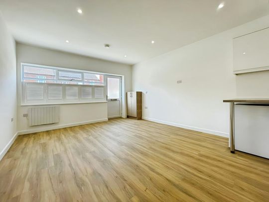 1 bedroom ground floor maisonette to rent - Photo 1