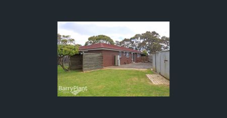 18 Morlyn Drive, Mount Martha, Vic 3934 - Photo 4