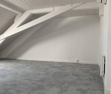 STUDIO DANS LES COMBLES - Photo 5