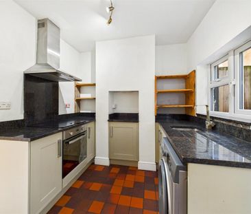 2 bedroom terraced house to rent - Photo 5