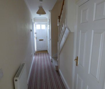 3 bedroom semi-detached house to rent - Photo 6