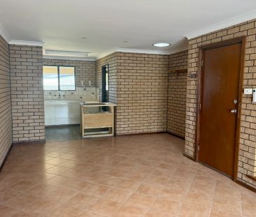 Location, location, location! - Photo 3