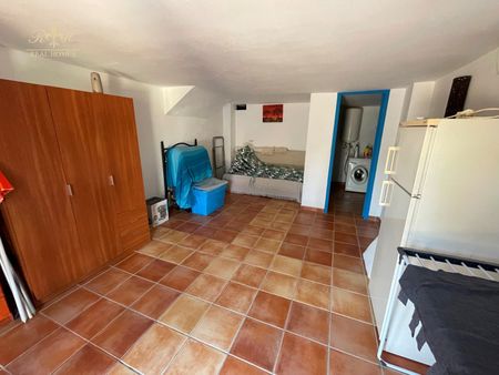 BONITO CHALET INDEPENDIENTE EN UNA ZONA MUY RELAX DEL ALBIR - Foto 4