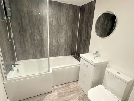 Upper High Street, Taunton, Somerset - Photo 3